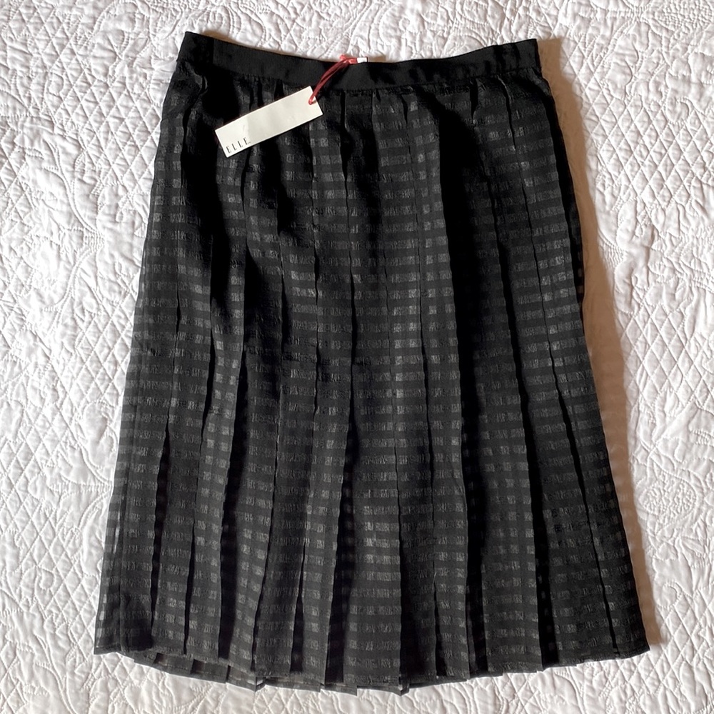 ELLE Skirt Sz 10 NWT
